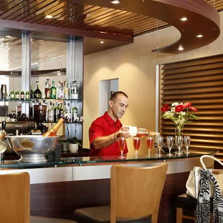 & Restaurant Des Remparts Rochefort (Charente-Maritime)