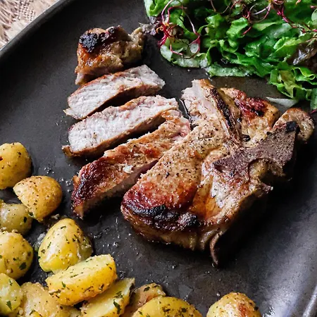 & Restaurant Des Remparts 3*