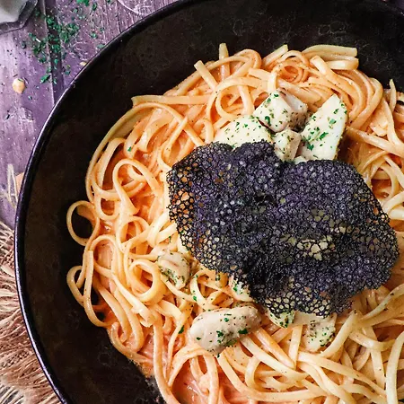 & Restaurant Des Remparts Otel 3*