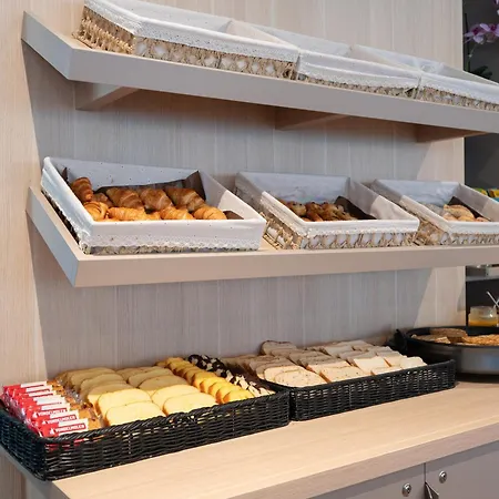 Otel & Restaurant Des Remparts Rochefort (Charente-Maritime)