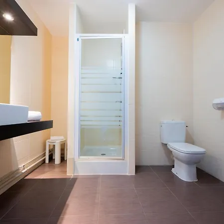 & Restaurant Des Remparts Rochefort (Charente-Maritime)