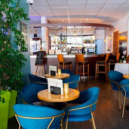 Otel & Restaurant Des Remparts Rochefort (Charente-Maritime)