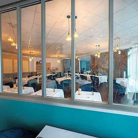 فندق & Restaurant Des Remparts 3*