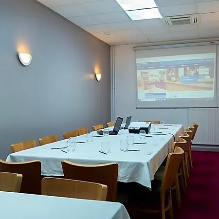 & Restaurant Des Remparts روشفور