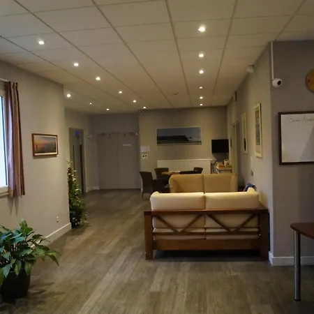 & Restaurant Des Remparts 3* Rochefort (Charente-Maritime)