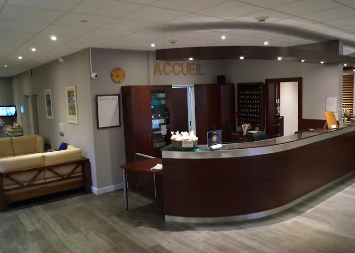 & Restaurant Des Remparts Hotel Rochefort (Charente-Maritime)